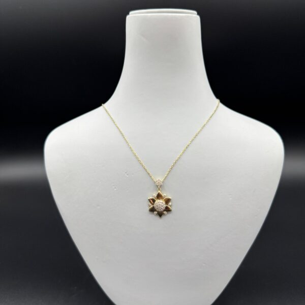 Çiçek Desenli 14 Ayar Altın Kolye