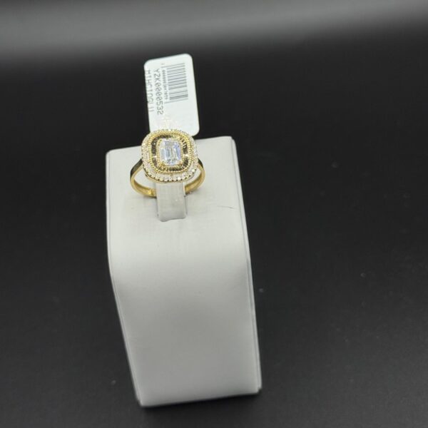 Özel Taş Desenli 14 Ayar Yüzük