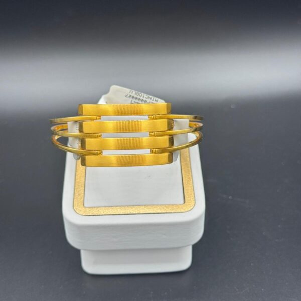 Zarif Desenli Kelepçe 14 Ayar Altın