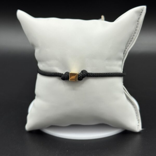 Ayarlanabilir Küp Bileklik